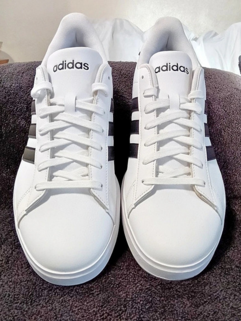 Adidas Grand Court 2.0 Sneakers White & Black US 10 Men